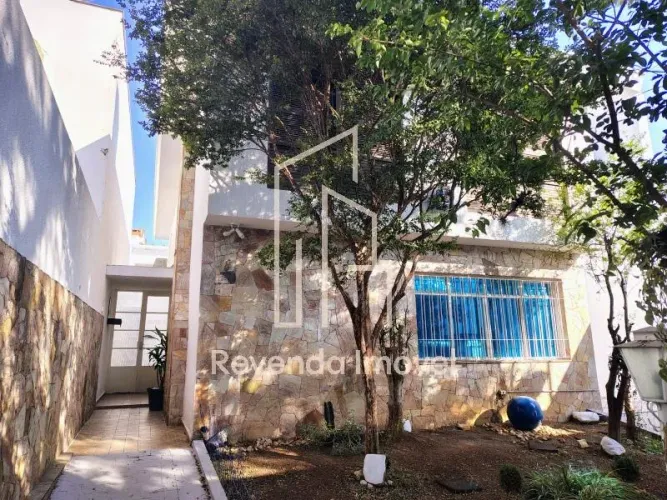 Casa de luxo à venda em São Paulo-SP, 6 quartos, 3 suítes, 5 banheiros, 4 vagas - Jardim F