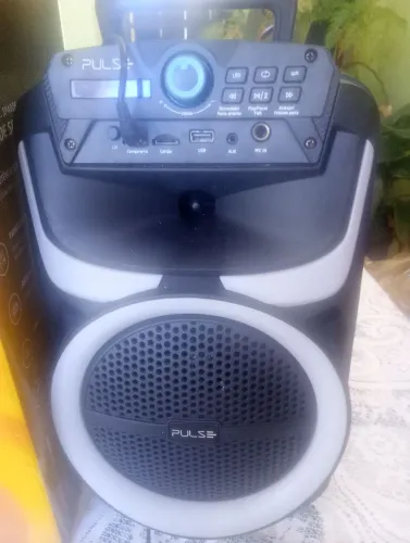 Caixa de som Bluetooth novo.