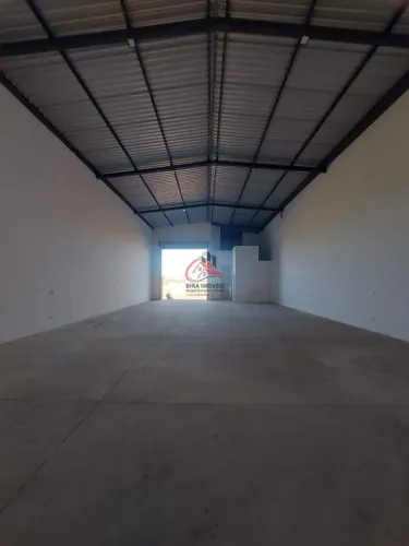 Galpão para Locação no Parque dos Laranjeiras com Escritório e Espaço Comercial