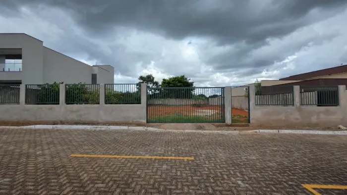 Excelente oportunidade de lote em condomínio fechado e estruturado - 800m²