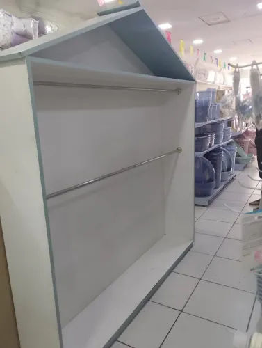 Casinha , closet expositor para roupa