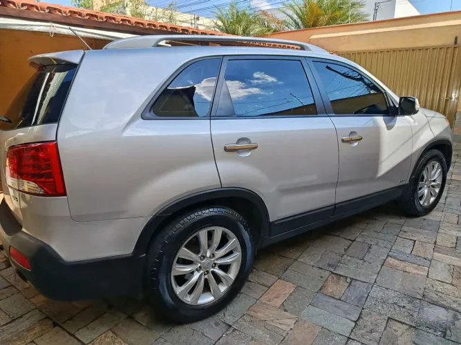 Kia Motors Sorento 3.5 V6 24V 278cv 4X4 Aut. 2012