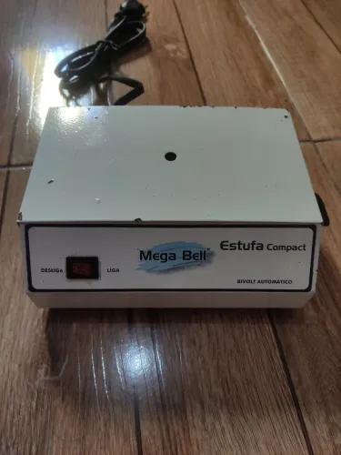 Estufa Compact Mega Bell Bivolt usada em bom estado