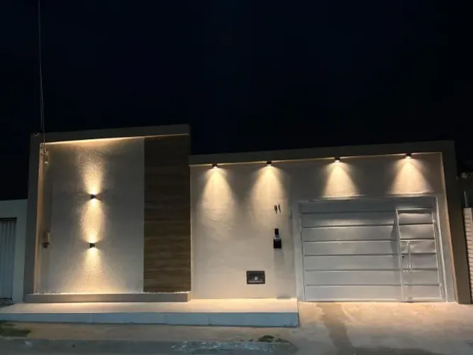 EXCELENTE OPORTUNIDADE - CASA COMPLETA EM LOCALIZAÇÃO PRIVILEGIADA EM IRECÊ