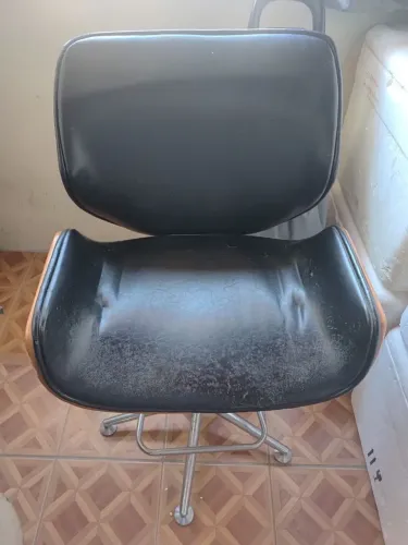2 Cadeiras giratórias 