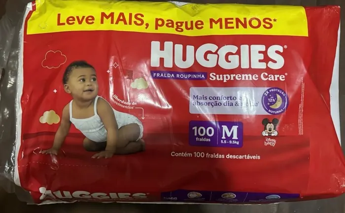 Vendi fraldas tamanho M de marcas variadas.