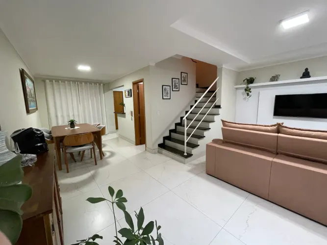 (Particular) Oportunidade! Sobrado no condomínio Belle Ville (Itaici)