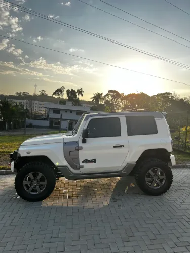Troller T-4 4X4 3.2 20V TDI Cap. Rígida Diesel 2015