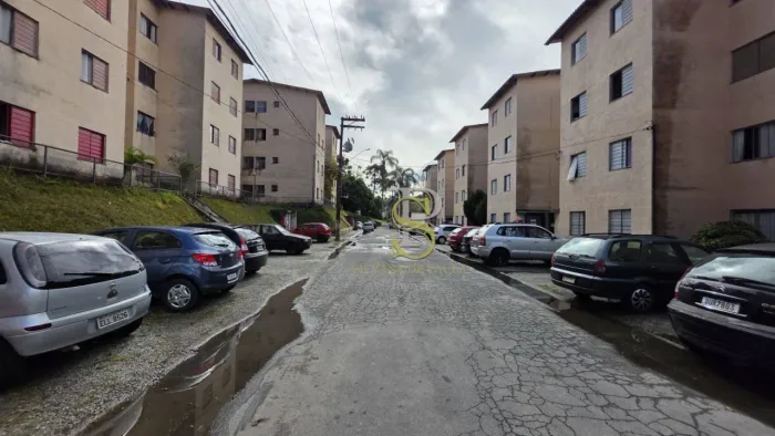 Apartamento com 2 dormitórios para alugar, 43 m² por R$ 1.400,00/mês - Terra Preta - Mairi