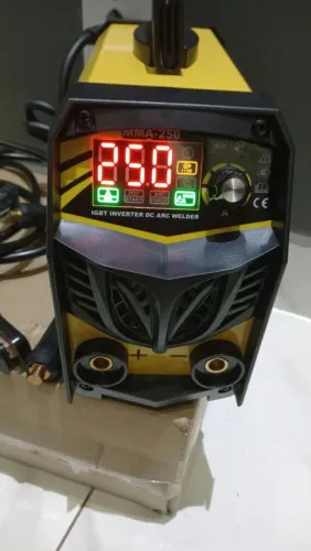 Máquina de solda bivolt nova