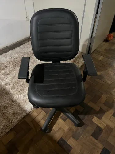Cadeira de rodinhas 