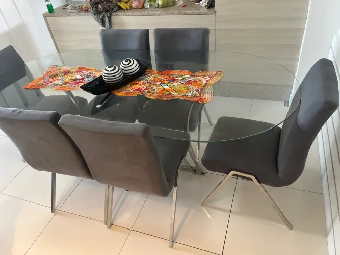 Mesa de 1,00 x 2,10 m e 6 cadeiras de inox inoxidável