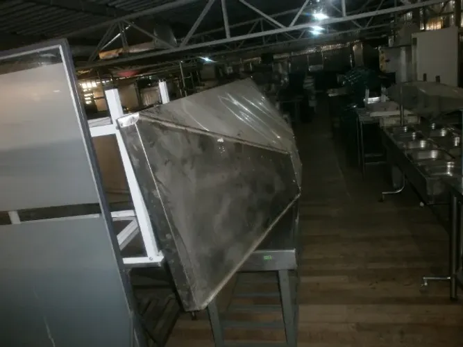 coifa em inox - grande - para restaurante ou cozinha industrial - medindo 3 mt