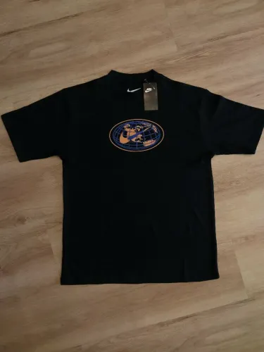 Oversized NIKE Preto no Malhão Suedine 