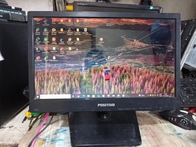 Monitor positivo 15 polegadas funcionando perfeitamente em bom estado $240