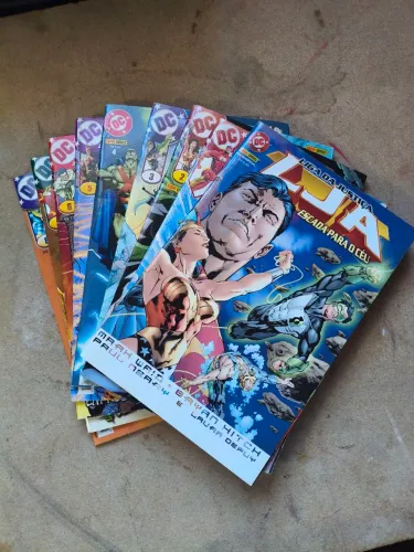 Lote HQs LJA Liga da justiça 2002 - 1 ao 8 e 1 Ed Especial - 9 unidades