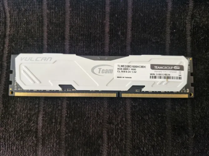 Memória RAM VULCAN DDR3 8GB 1600Mhz