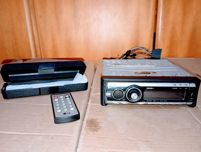 Rádio automotivo clássico LG LCA6710 - completo todos os acessórios