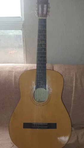 Vendo violão 400 reais