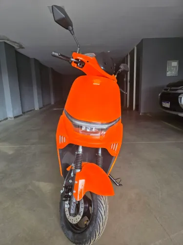 Scooter Elétrica 1000W Laranja Autopropelido (Sem CNH / Sem Placa) + Baú