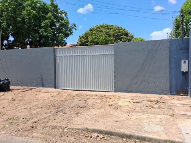 TERRENO À VENDA