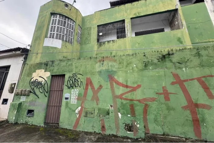Casa Triplex de esquina no Bairro America