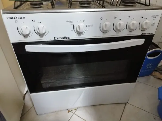 Fogão 6 bocas Esmaltec
