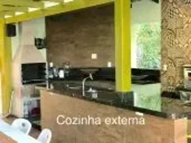 Imóvel para venda tem 310 metros quadrados com 5 quartos no Aldeia do Vale