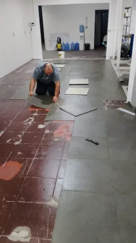 Vinilico 60 x 60, com 5mm expessura