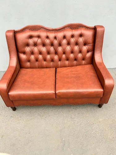 Sofá Clássico CHESTERFIELD- Restaurado
