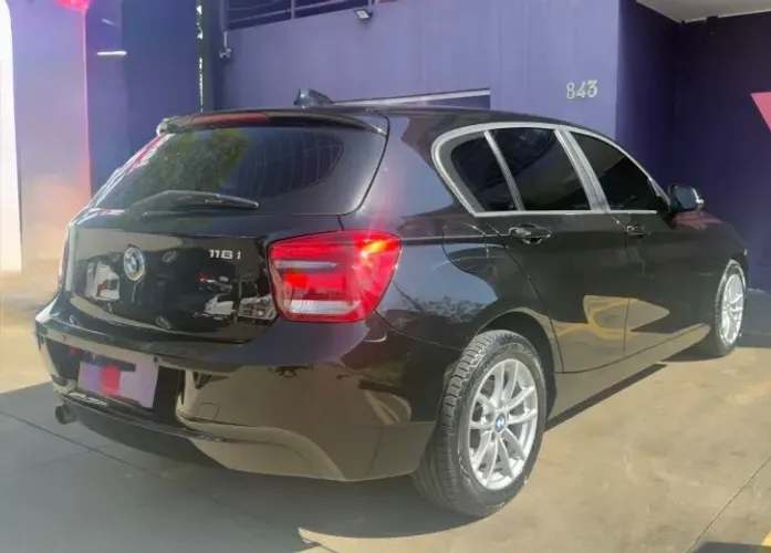 BMW 116IA 1.6 TB 16V 136cv 5P 2013