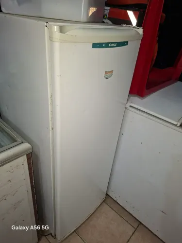 Freezer/uma expositora