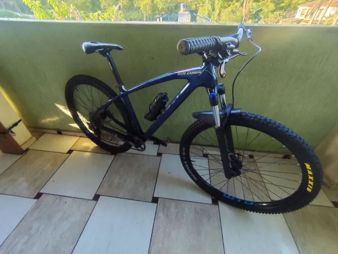 Bicicleta carbono Caloi aro 29