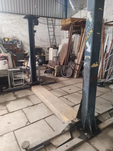 Elevador automotivo 2.600 kgs.