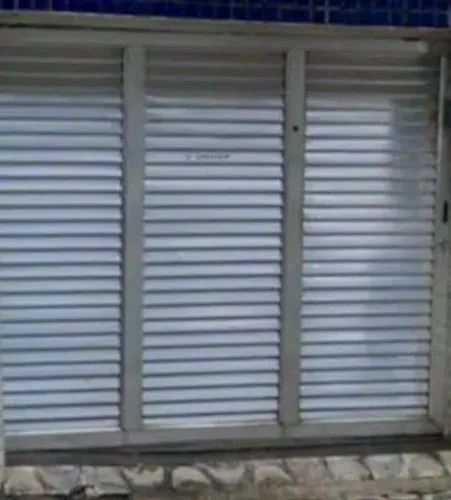 Portão de alumínio