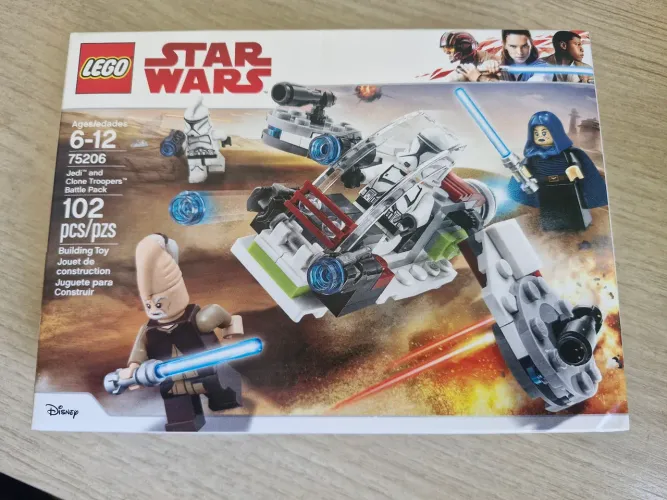 LEGO Star Wars 75206 - Jedi e Clone Troopers Battle Pack