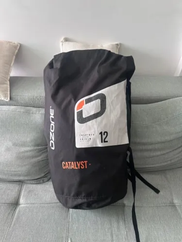 Kite + Barra Ozone ( muito Novo) Tamanho 12