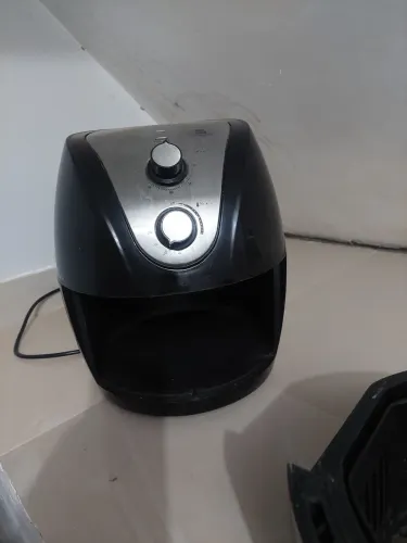 Air fryer funcionando.