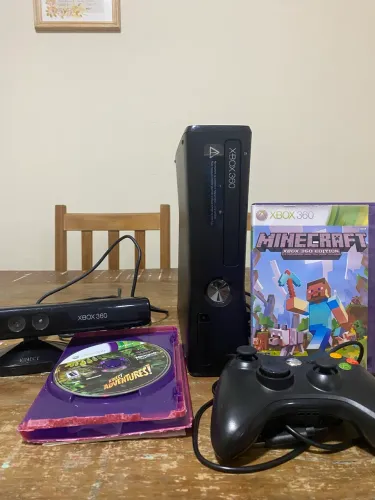 Xbox 360 Original + Kinect + Dois jogos