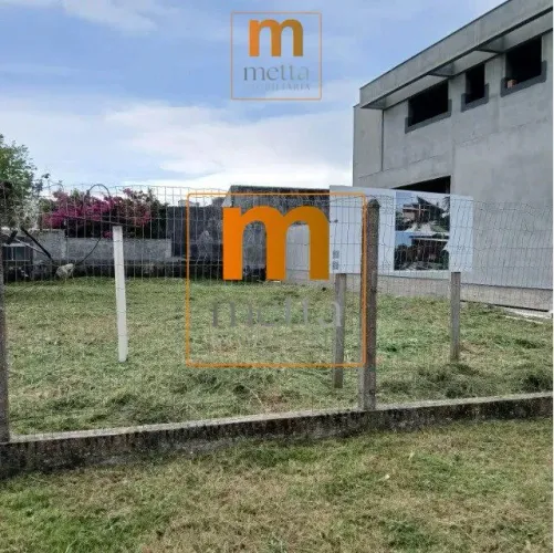 Terreno à Venda em Daniela, Florianópolis - SC