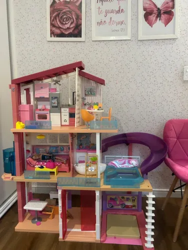 Casinha da Barbie gigante! 1,21 m de altura e completa