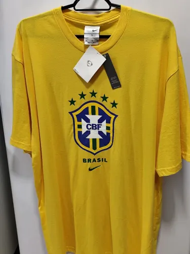 Camiseta Nike Brasil Crest Masculina Amarela - Nova Com Etiqueta tamanho XL<br>