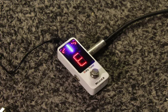 Pedal afinador mooer baby tuner