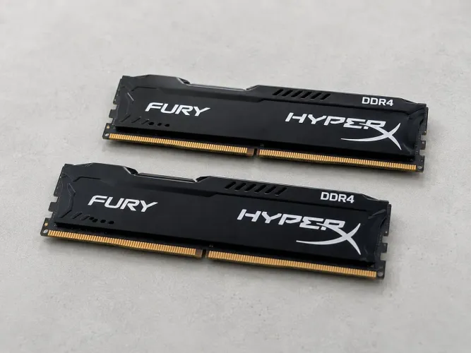 Kit 32GB Memória RAM DDR4 3200MHz ? 2x16GB