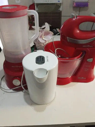 Liquidificador + batedeira + chaleira 110V