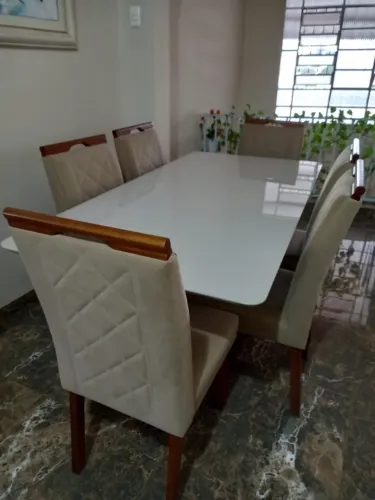 Venda ou troco Mesa de jantar madeira maciça tampo de vidro c/6 cadeiras 