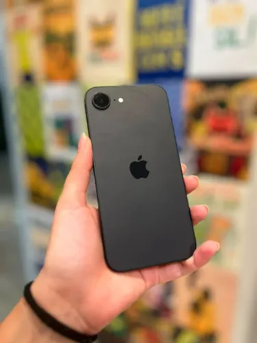iPhone 16e 128gb preto 100% garantia apple 11/2026-Retire em loja física na Savassi