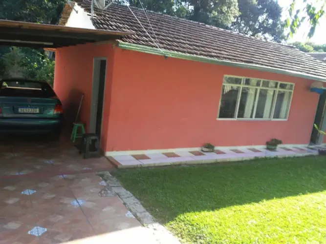 Casa no bairro Santa Cândida (terreno de 420 m²)