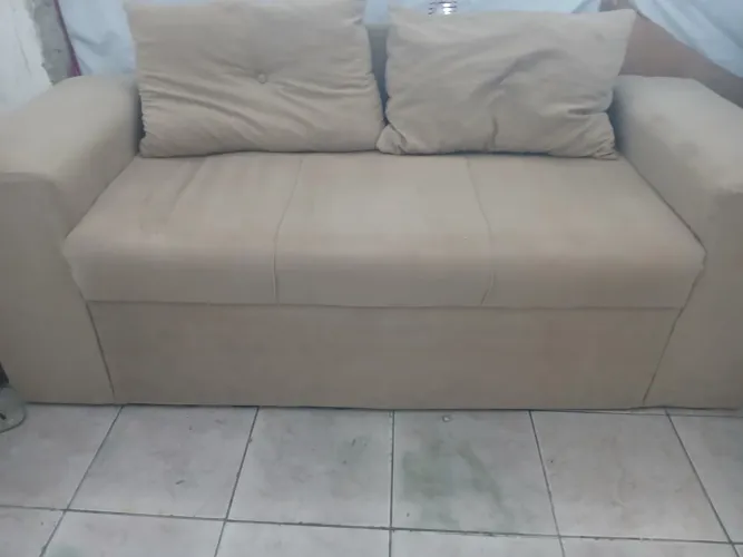 Sofá 3 lugares  250,00