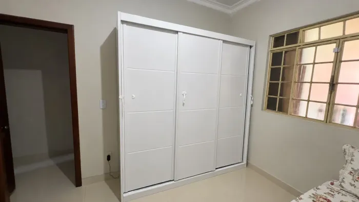 Guarda roupa 100% MDF Portas de Correr